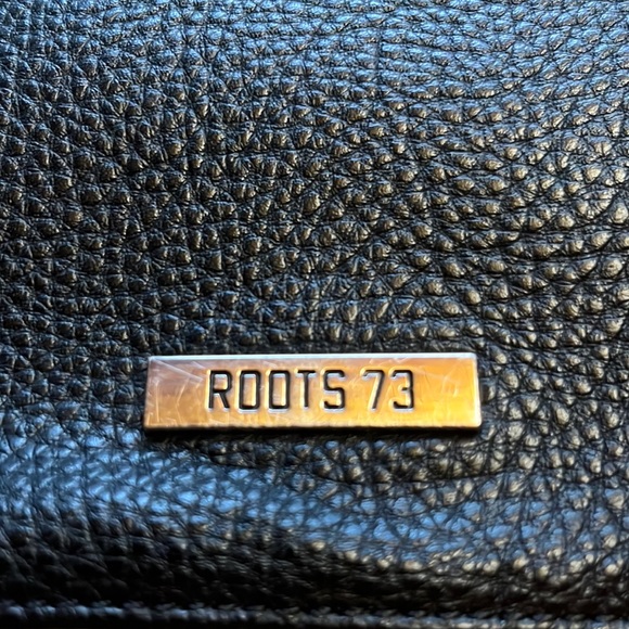 Roots crossbody purse - Picture 8 of 8